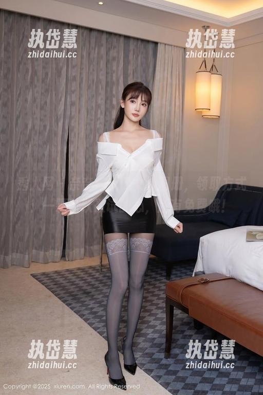 秀人网-奈奈Fox 秀人网 - 奈奈Fox的女神图册,领取方式:一颗跃跃欲试的心,所有免费哦!