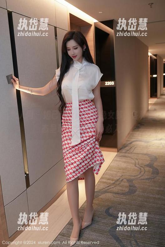 秀人网 - 妲己Toxic演绎兔女郎，各种姿态呈现，全套下载必入!