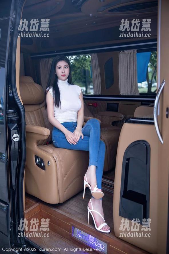秀人网 - 小嘉敏的泡泡逆袭：浴缸里的美图究竟藏了啥