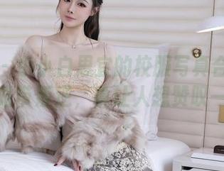 秀人网 – 小小白思宜的校服写真合集：清新又略带叛逆，真让人想赞叹一番。