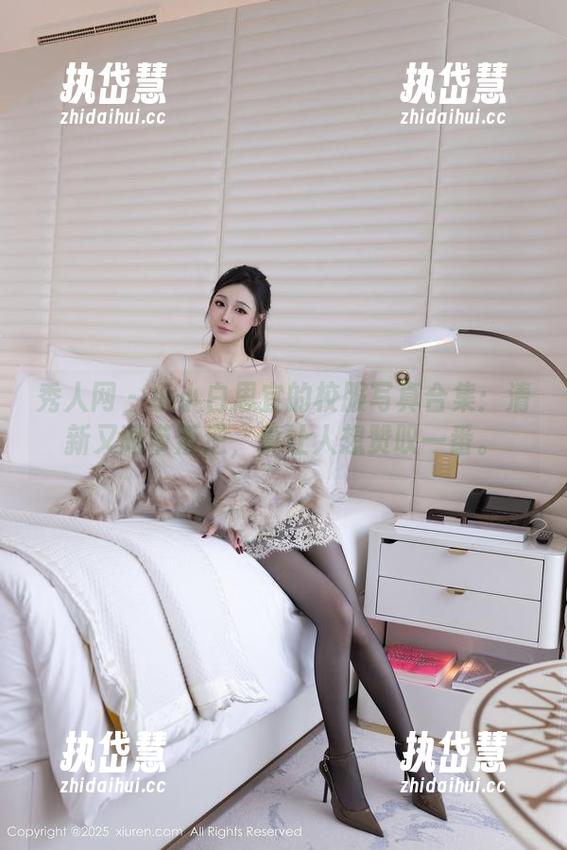 秀人网 - 小小白思宜的校服写真合集：清新又略带叛逆，真让人想赞叹一番。