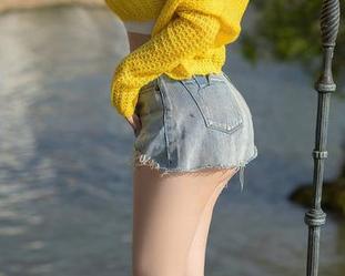 秀人网 – 尤妮丝Egg的毛衣沙龙，免费写真邀请你来参观，顺便研究一下她的“百搭”哲学。