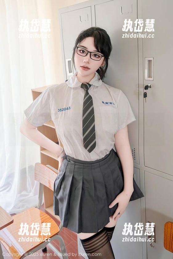 秀人网 - 私拍时间：深夜修女月夕Lily，信仰和叛逆的终极对决！