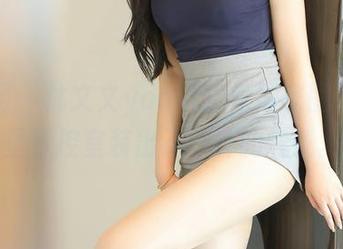 秀人网 – 林文文yooki最新居家图片，家里操控室装出不一样的气氛。