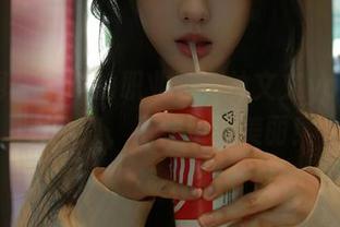 秀人网 – 呢喃的职业装，林文文yooki写真全集，工作也要美丽！