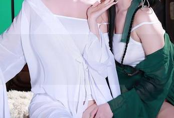 秀人网 – 夏天的果果Nikki写真的封面照，时光真的不太好过啊。