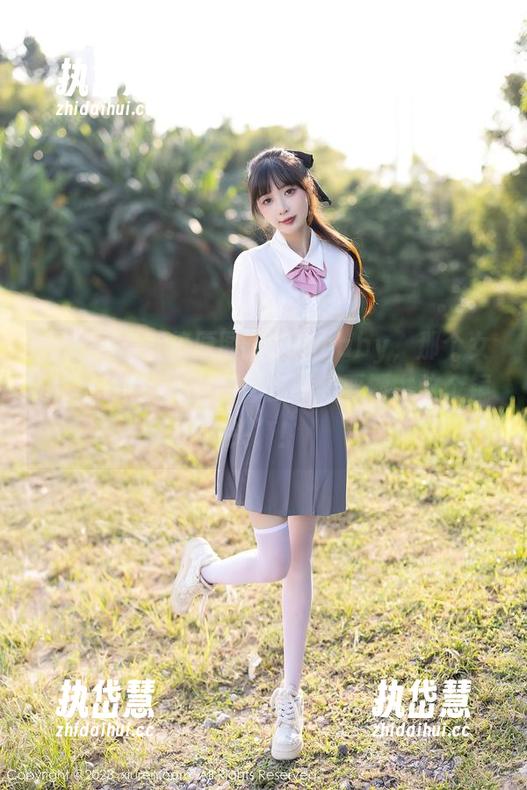 秀人网 - 直接原图：瑶瑶baby，那个女孩总是跟我说“别管我，我要霸占这个镜头”！