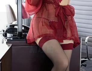 秀人网 – 礼服合集在手，艺轩为你展示：如何在家里摸索出“还是今天不出门”的新理由。