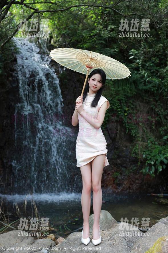 秀人网-金妍兮 秀人网 - 金妍兮泳池图包,不小心沉迷在她的水波里了……