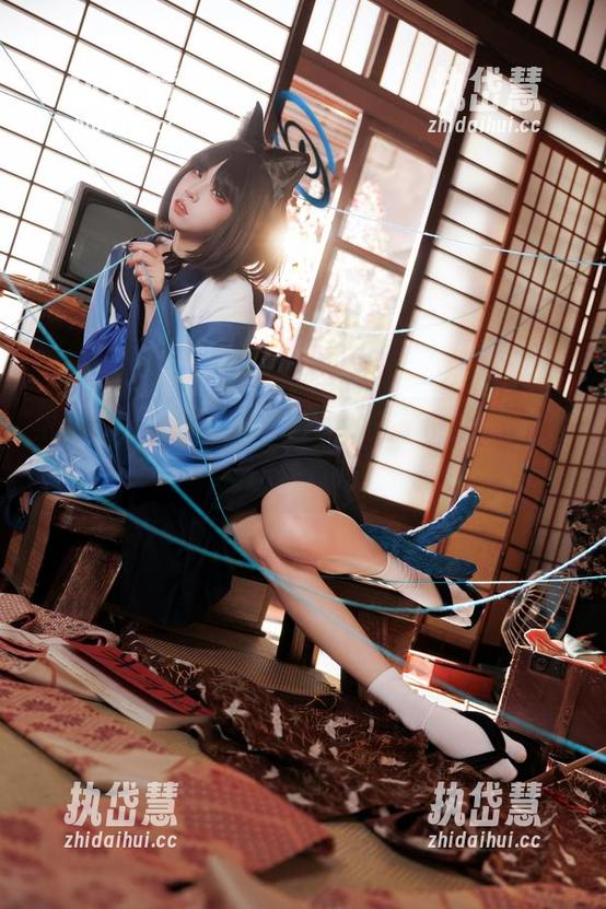 纸悦Etsu_ko 纸悦Etsu_ko的写真:女王游戏,纸上谈兵还是真味?