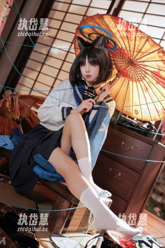 纸悦Etsu_ko露面了，这次是少根筋的少女前线PA-15写真集
