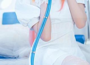 在办公室里，绮太郎kitaro发光发热，美图和cos都很精神！