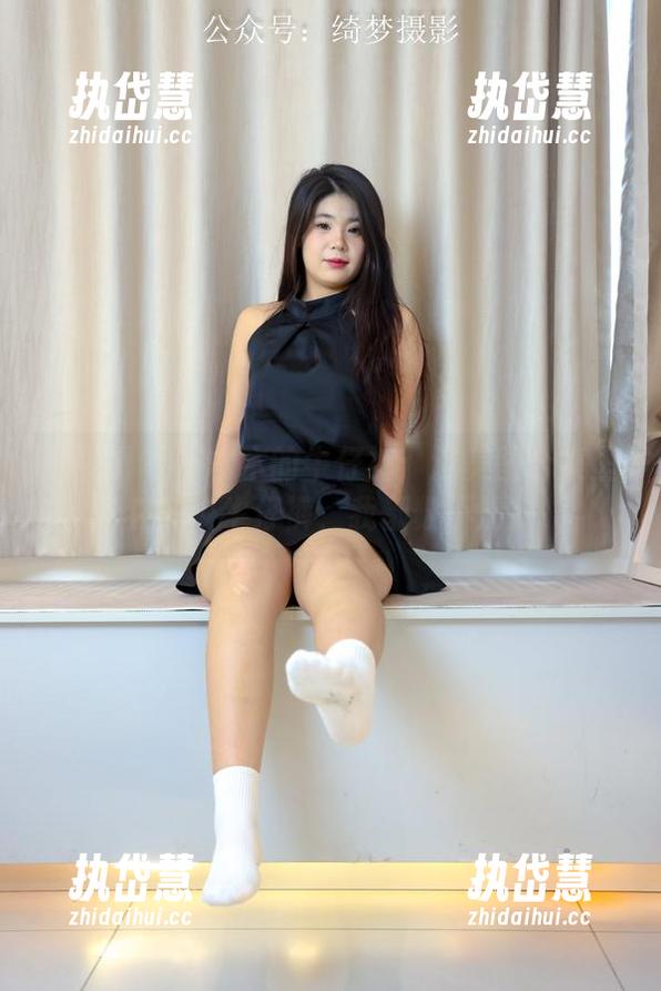 绮梦摄影 - 木木的牛仔裤：这美图合集里有多少牛仔裤，我都数不清！