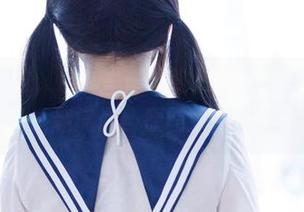 不仅是礼服，还有一份胡桃猫Kurumineko的逗趣气息，原图快瞧瞧。