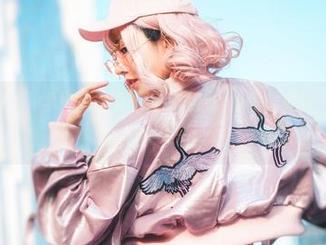 “菌烨tako”学姐的美图：看过之后，心里突突的，也没拖了太久～