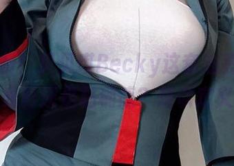 疯狂解析！贝贝琪Becky这套油亮cos，是光影还是粘稠感？难以定义。