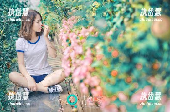 青豆客-何晨曦 青豆客 - 制服里的一点点温暖,何晨曦最新图集值得期待