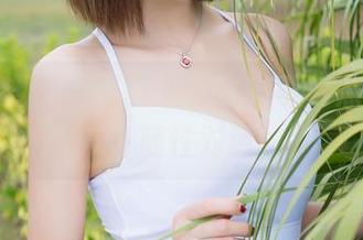 魅妍社 – 夏日写真见真章，李梓熙的优雅与随性对话