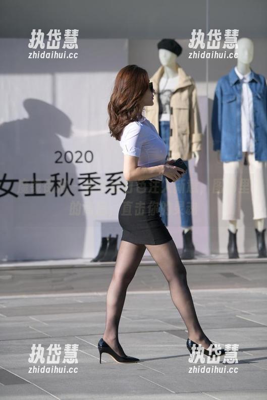 魔镜街拍 - 曼曼给白色注入新意，图册里的高清，直击你的灵魂
