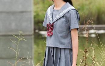 魔镜街拍：长腿与皮裙的完美邂逅，在图包里约个会吧！